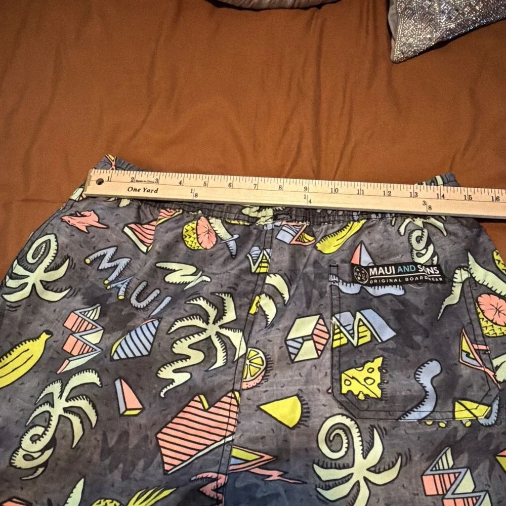 Maui And Sons Island Slice All Over Print Mesh Lined Swim Trunk Size Small!